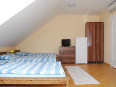 Karavan Panzio Hotel Kecskemet Exterior photo